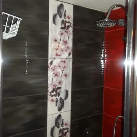 Amazing Center Flat 8 Red Apartment Larnaca
