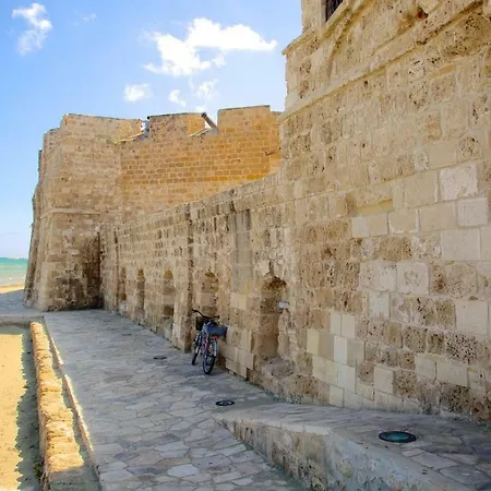 Amazing Center Flat 8 Red Λάρνακα