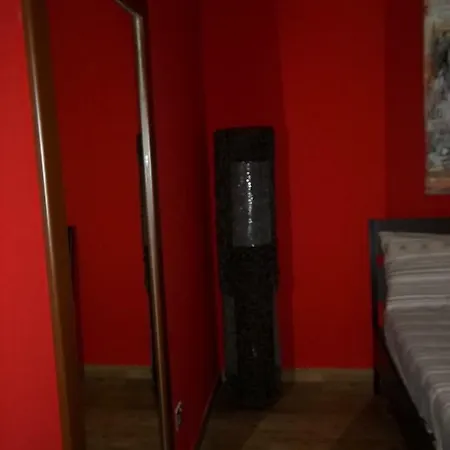 Amazing Center Flat 8 Red Λάρνακα